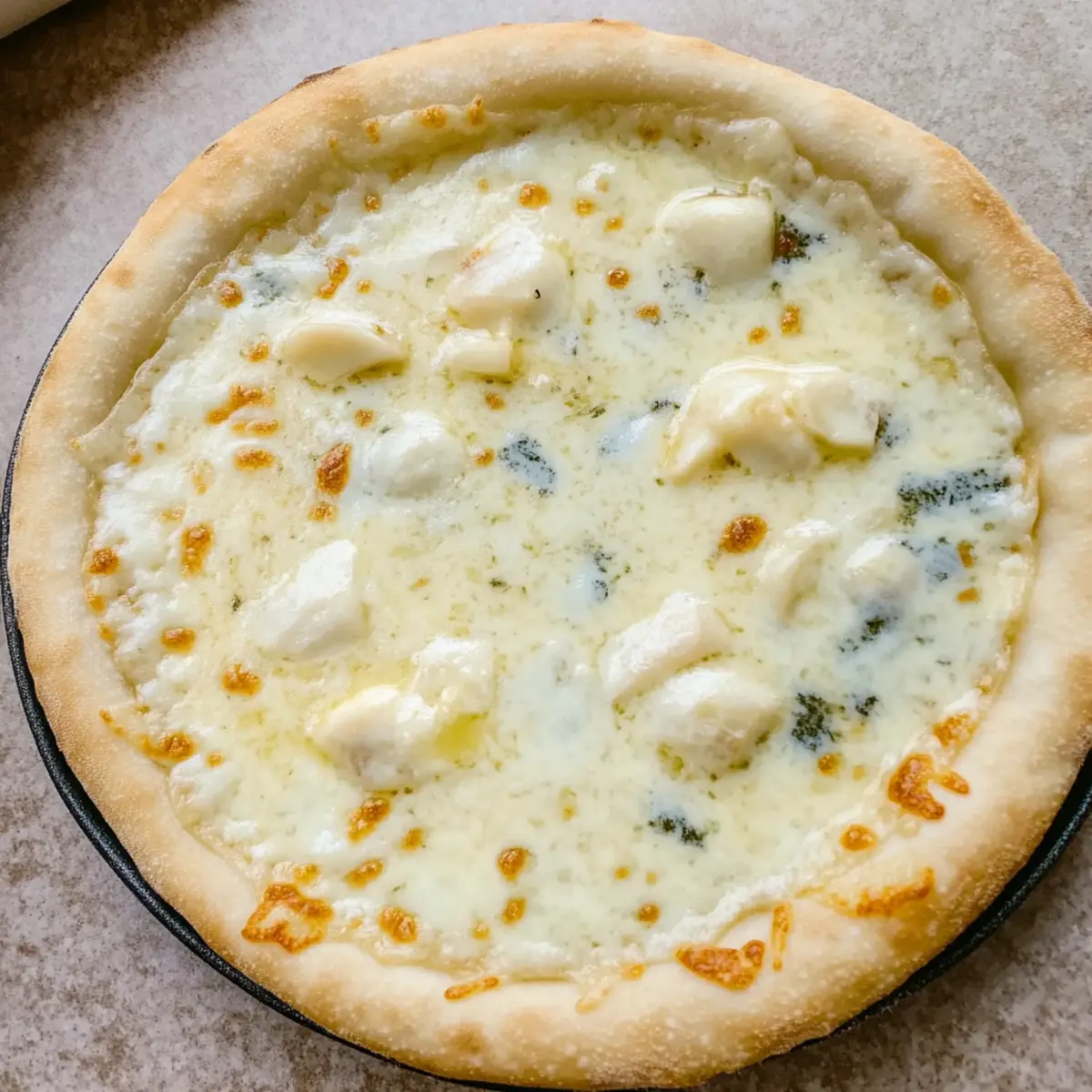 Creamy Garlic White Pizza Sauce