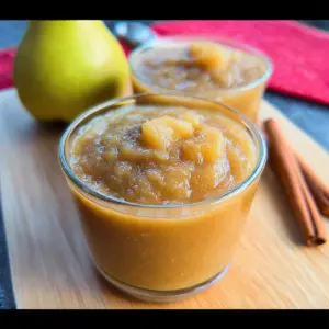 Slow Cooker Pear Applesauce